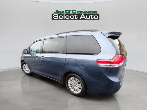 2013 Toyota Sienna XLE