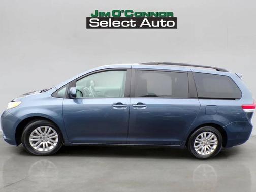 2013 Toyota Sienna XLE