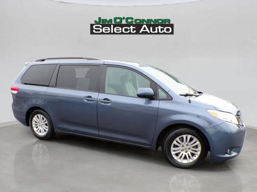 2013 Toyota Sienna XLE