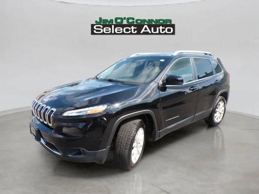 Diamond Black Crystal Pearlcoat 2017 Jeep Cherokee Limited