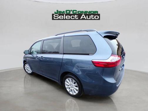 2017 Toyota Sienna LE