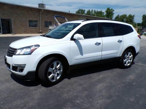 WHITE 2017 Chevrolet Traverse 1LT
