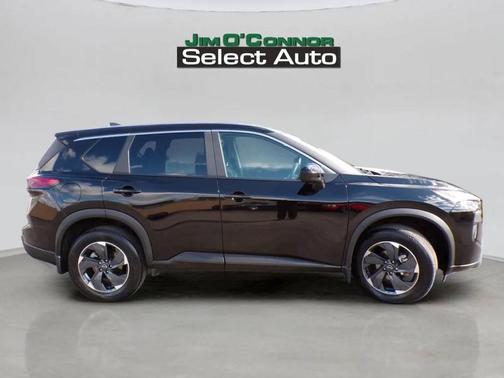 Super Black 2025 Nissan Rogue SV
