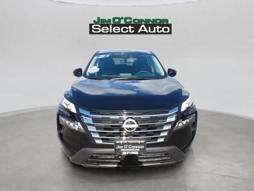 Super Black 2025 Nissan Rogue SV