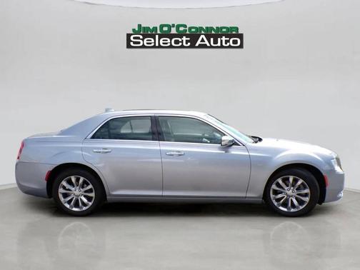 2018 Chrysler 300 Limited