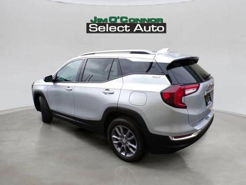 Quicksilver Metallic 2022 GMC Terrain SLT