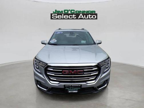 Quicksilver Metallic 2022 GMC Terrain SLT