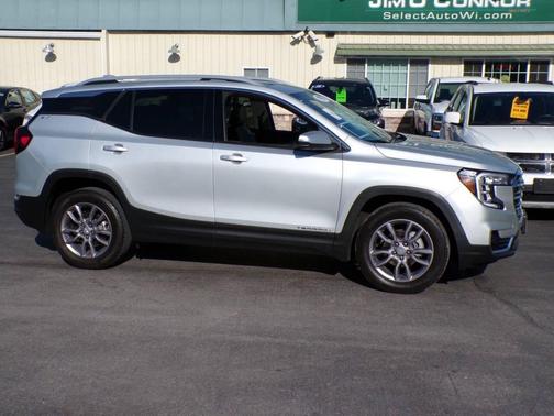 Quicksilver Metallic 2022 GMC Terrain SLT