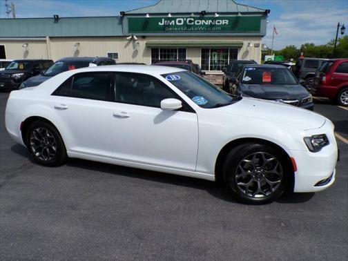 2018 Chrysler 300 S