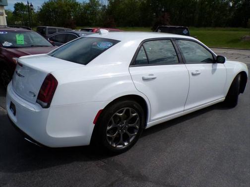 2018 Chrysler 300 S
