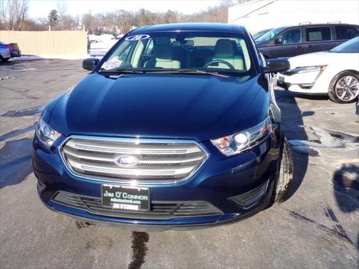 Blue Jeans 2016 Ford Taurus SE