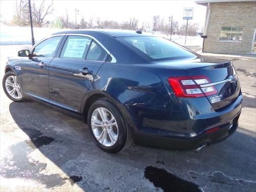 Blue Jeans 2016 Ford Taurus SE
