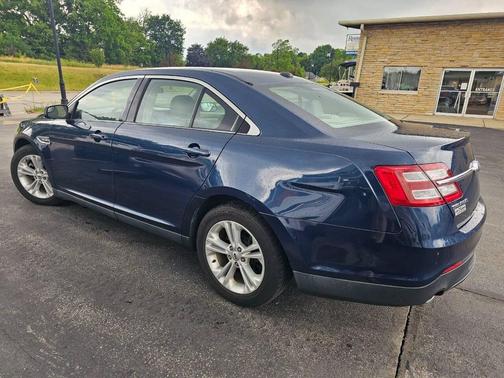 Blue Jeans 2016 Ford Taurus SE