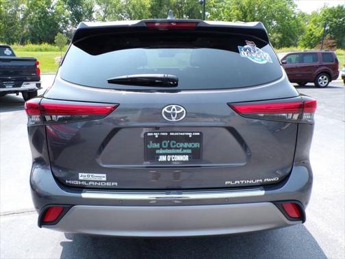 2022 Toyota Highlander Platinum