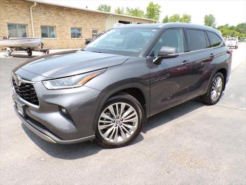 2022 Toyota Highlander Platinum