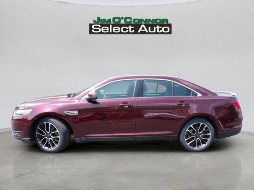 Burgundy Velvet Metallic Tinted Clearcoat 2018 Ford Taurus SEL