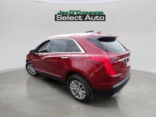 MAROON 2017 Cadillac XT5 Luxury