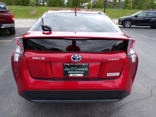 Hypersonic Red 2016 Toyota Prius Two