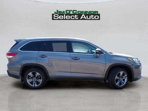 GREY 2017 Toyota Highlander Limited