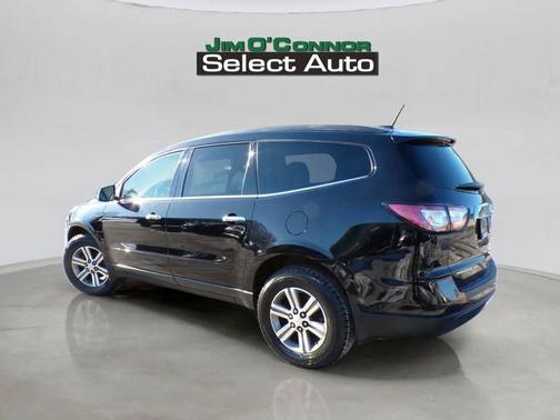 2017 Chevrolet Traverse 2LT
