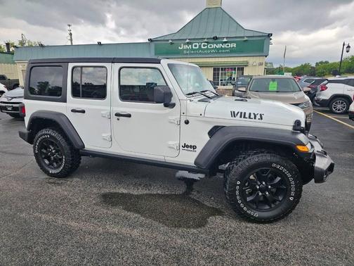 Bright White Clearcoat 2022 Jeep Wrangler Willys