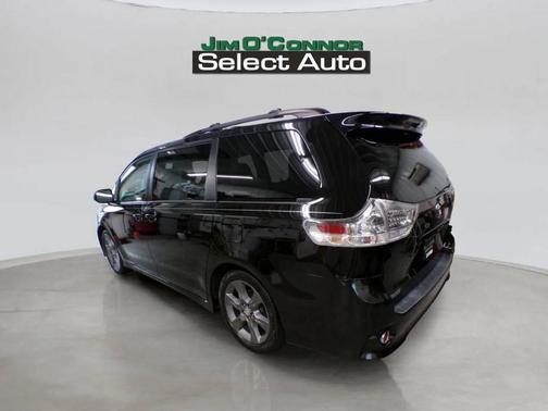 Black 2012 Toyota Sienna SE
