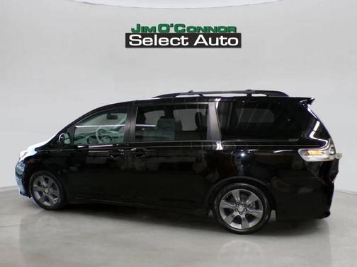 Black 2012 Toyota Sienna SE