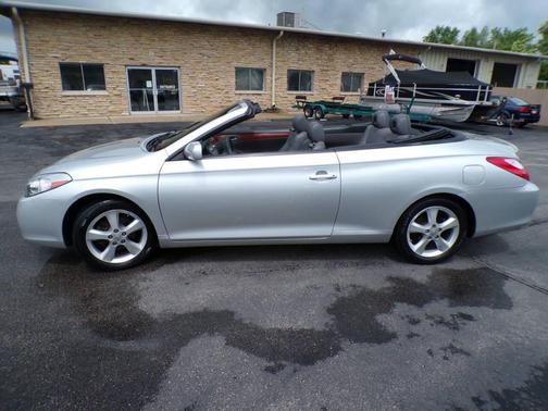 Silver Metallic 2008 Toyota Camry Solara SLE