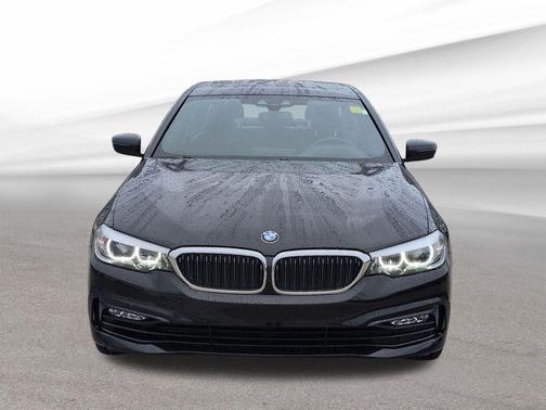 Black Sapphire Metallic 2018 BMW 530e xDrive iPerformance