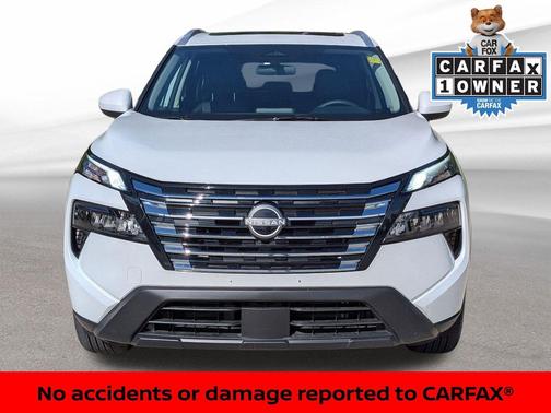 White Pearl 2025 Nissan Rogue SV