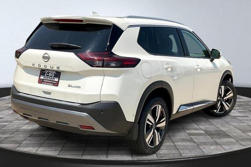 2022 Nissan Rogue SL