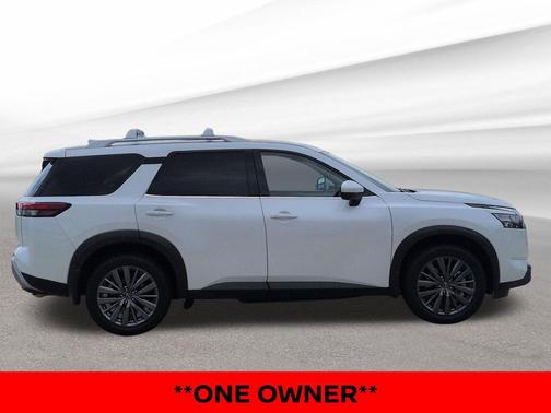 2025 Nissan Pathfinder SL 4WD