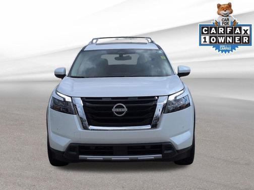 2025 Nissan Pathfinder SL 4WD