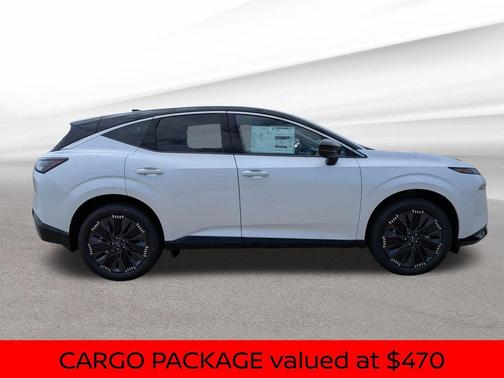White / Black 2026 Nissan Murano Platinum