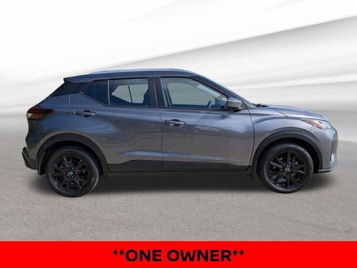 Gun Metallic 2023 Nissan Kicks SV