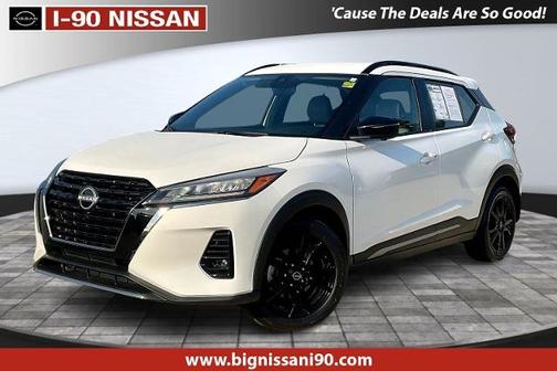 2023 Nissan Kicks SR