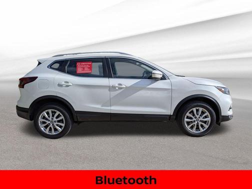 Pearl White Tricoat 2020 Nissan Rogue Sport SV