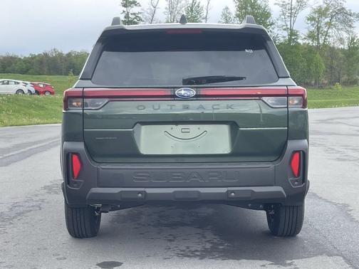 Deep Emerald Green Pearl 2026 Subaru Outback Premium