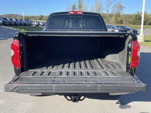 2018 Toyota Tundra SR5