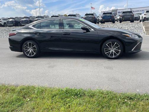 2022 Lexus ES 350 Base