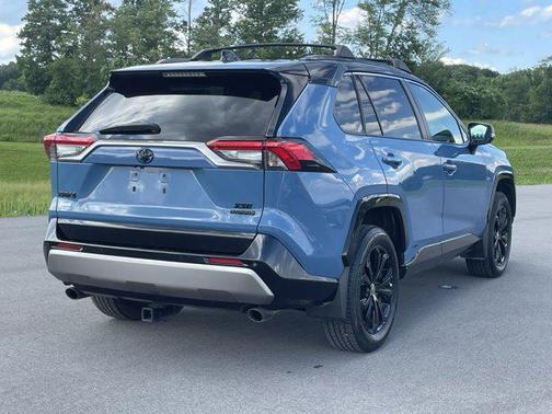 2023 Toyota RAV4 Hybrid SE