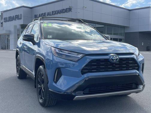 2023 Toyota RAV4 Hybrid SE