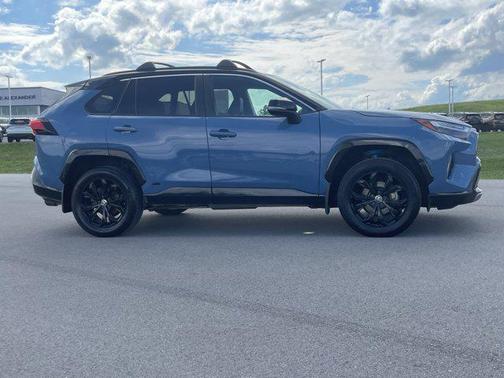 2023 Toyota RAV4 Hybrid SE