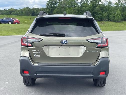 Autumn Green Metallic 2025 Subaru Outback Premium