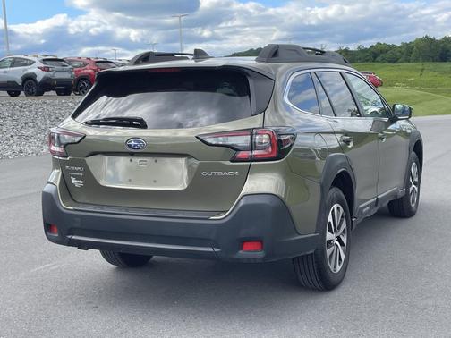 Autumn Green Metallic 2025 Subaru Outback Premium