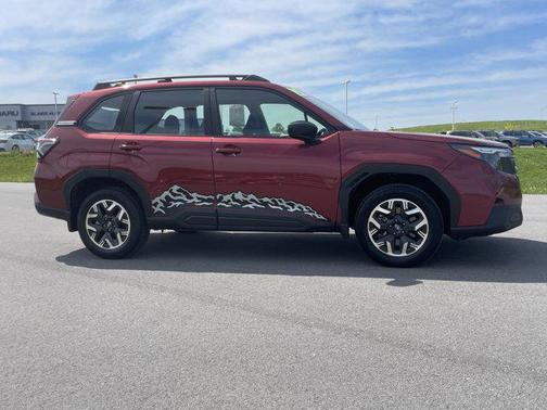 2025 Subaru Forester Base