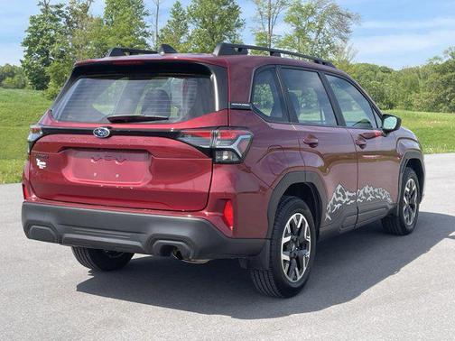 2025 Subaru Forester Base
