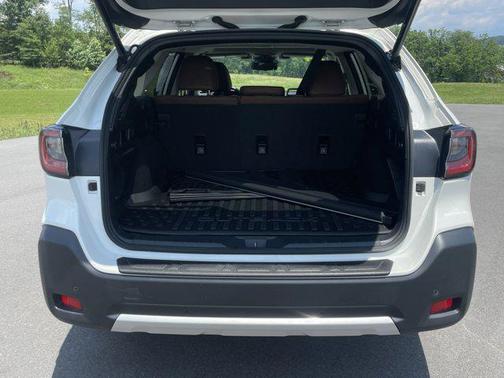 2024 Subaru Outback Touring