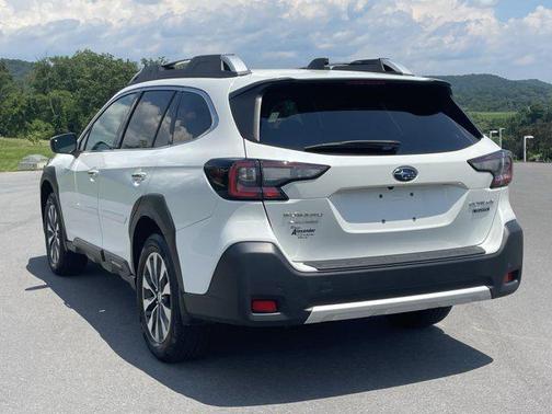 2024 Subaru Outback Touring
