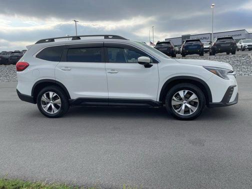 2024 Subaru Ascent Premium 8-Passenger